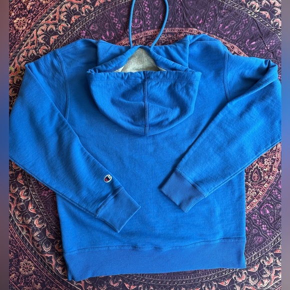 Champion Blue Sweatshirt with Classic Logo - Picture 2 of 4